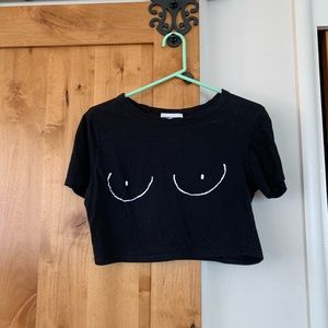 Graphic Cropped Tee!❤️ Make An Offer!!🔥